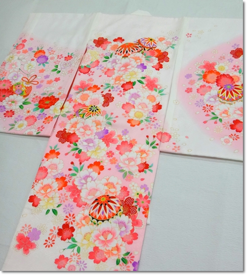 女の子お宮参り産着の着物 購入品 おすすめ人気 白 手毬 桜 全体柄 可愛い