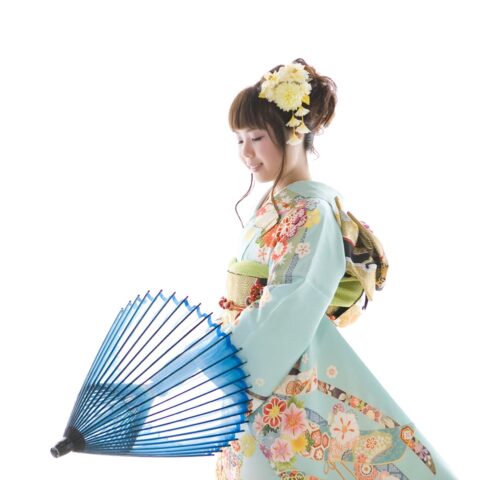 名古屋市で振袖購入 水色おすすめ振袖 和傘